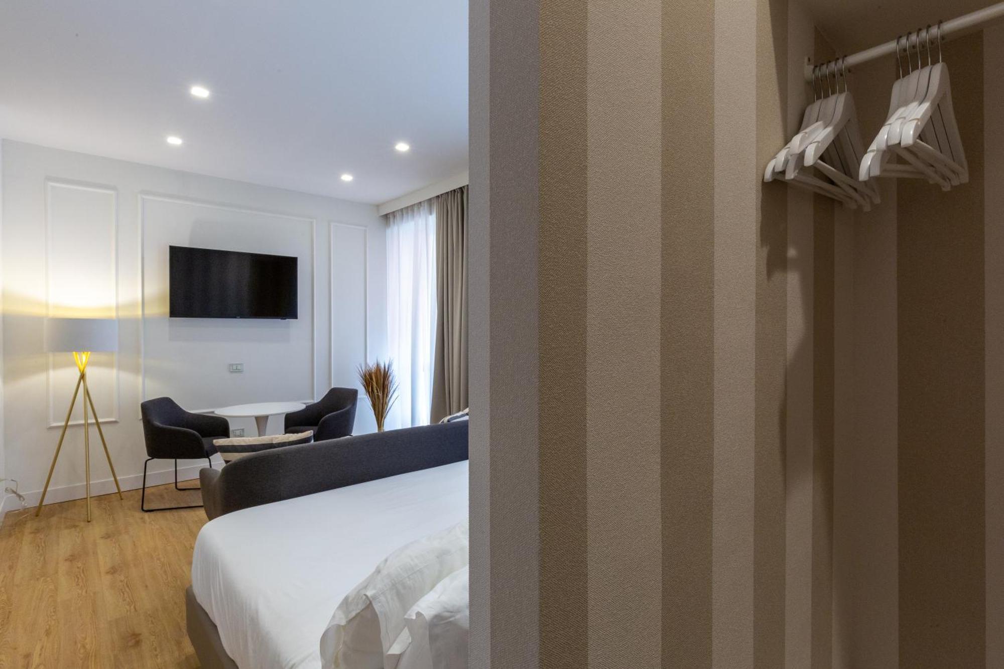 Casa Lounge Costituzione Hotel Cagliari Bagian luar foto