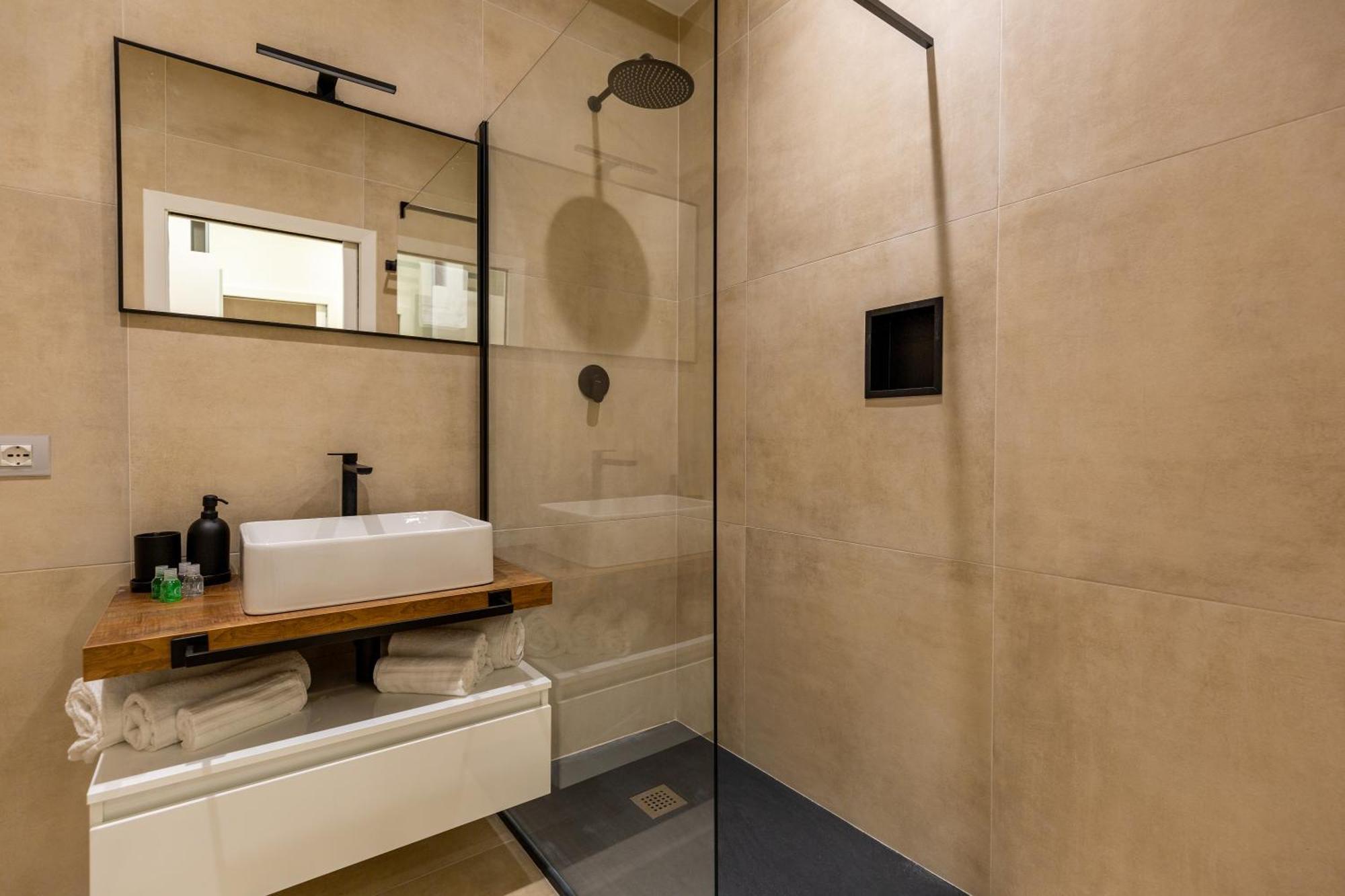 Casa Lounge Costituzione Hotel Cagliari Bagian luar foto