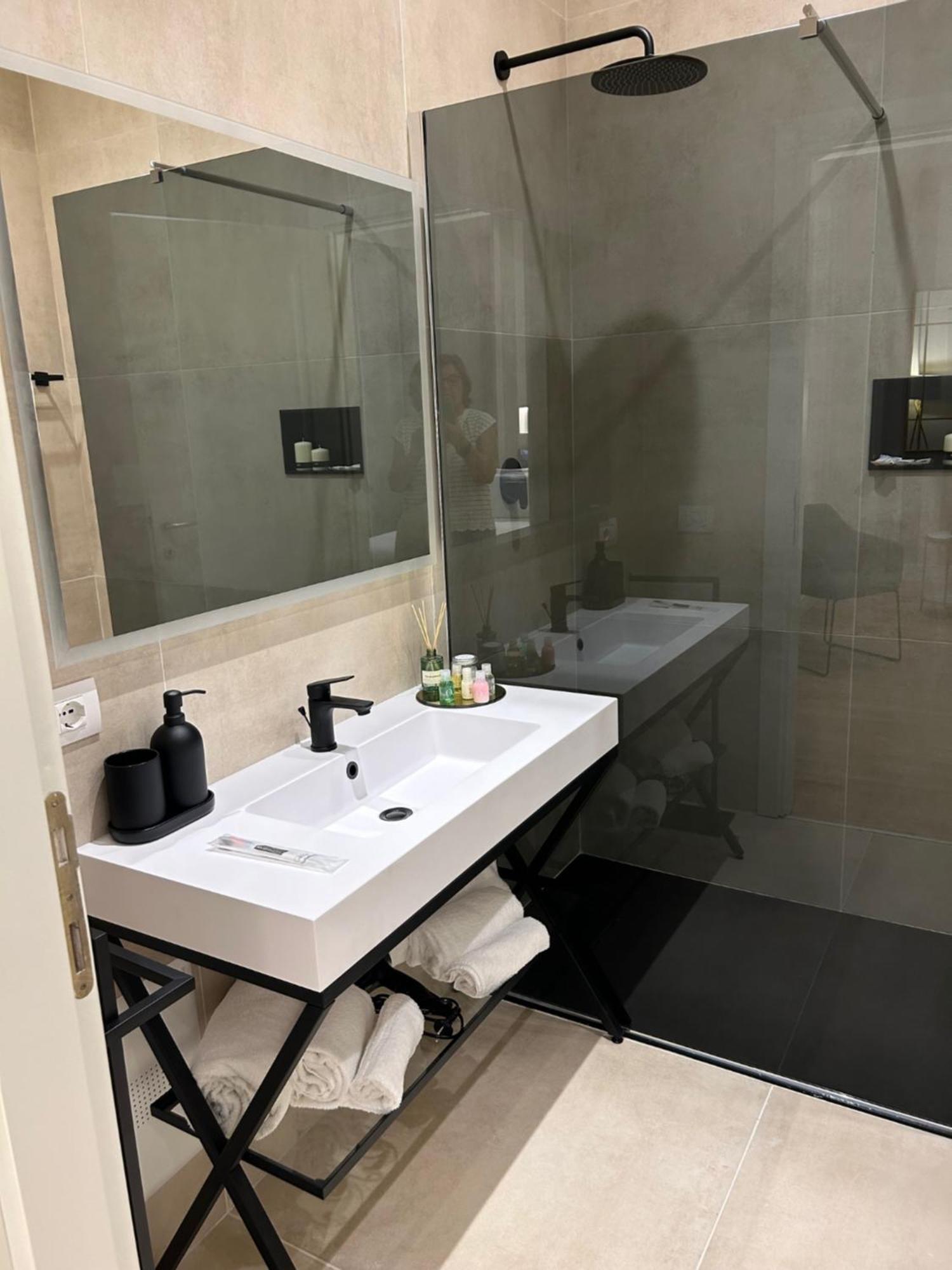 Casa Lounge Costituzione Hotel Cagliari Bagian luar foto