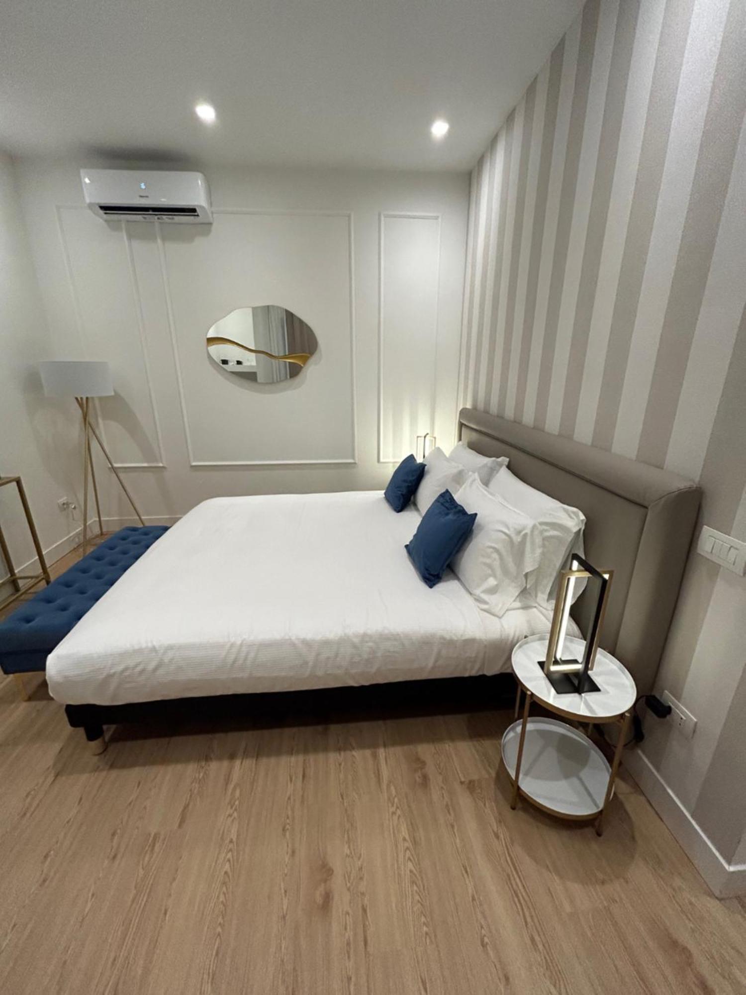 Casa Lounge Costituzione Hotel Cagliari Bagian luar foto