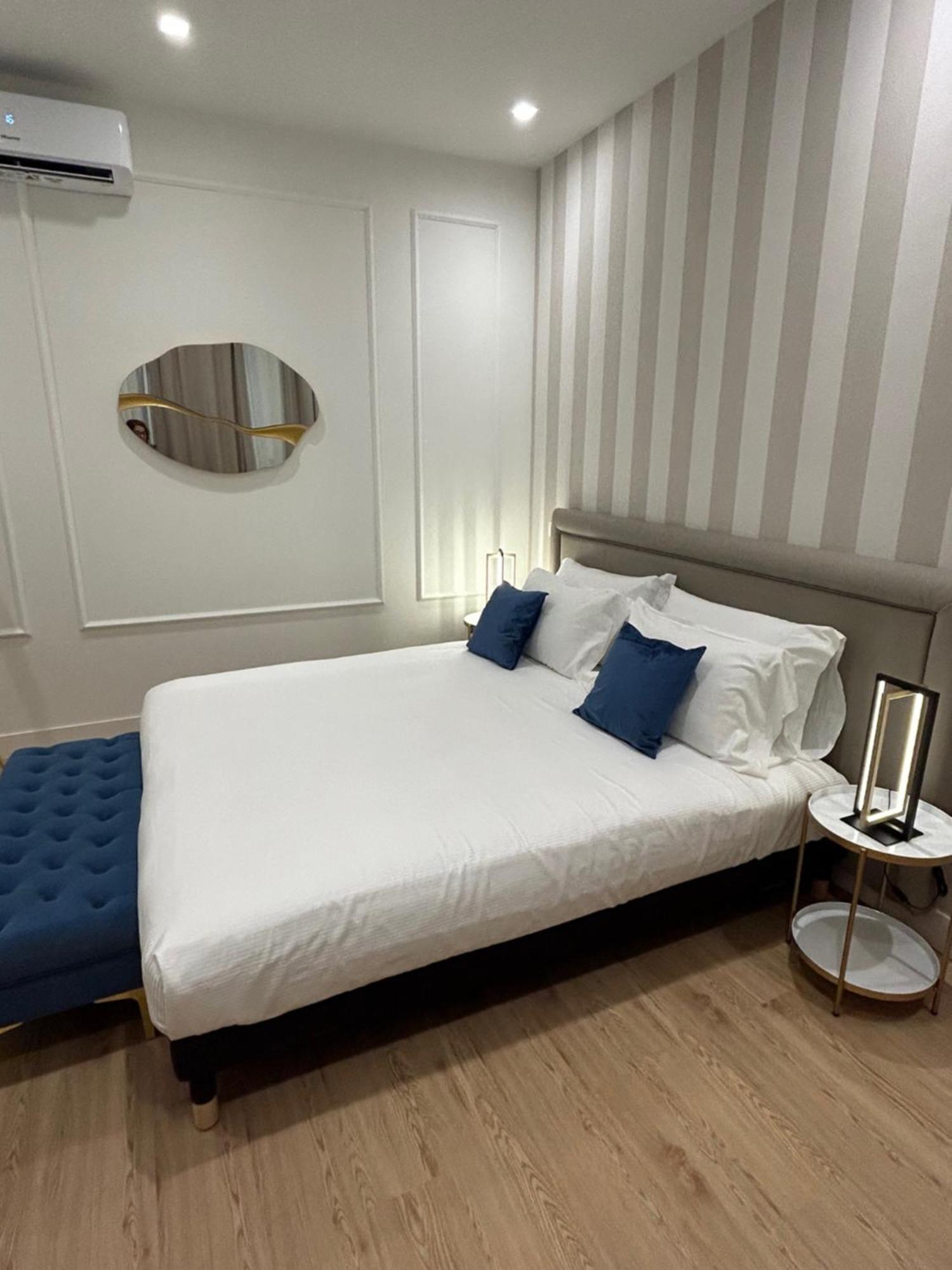 Casa Lounge Costituzione Hotel Cagliari Bagian luar foto